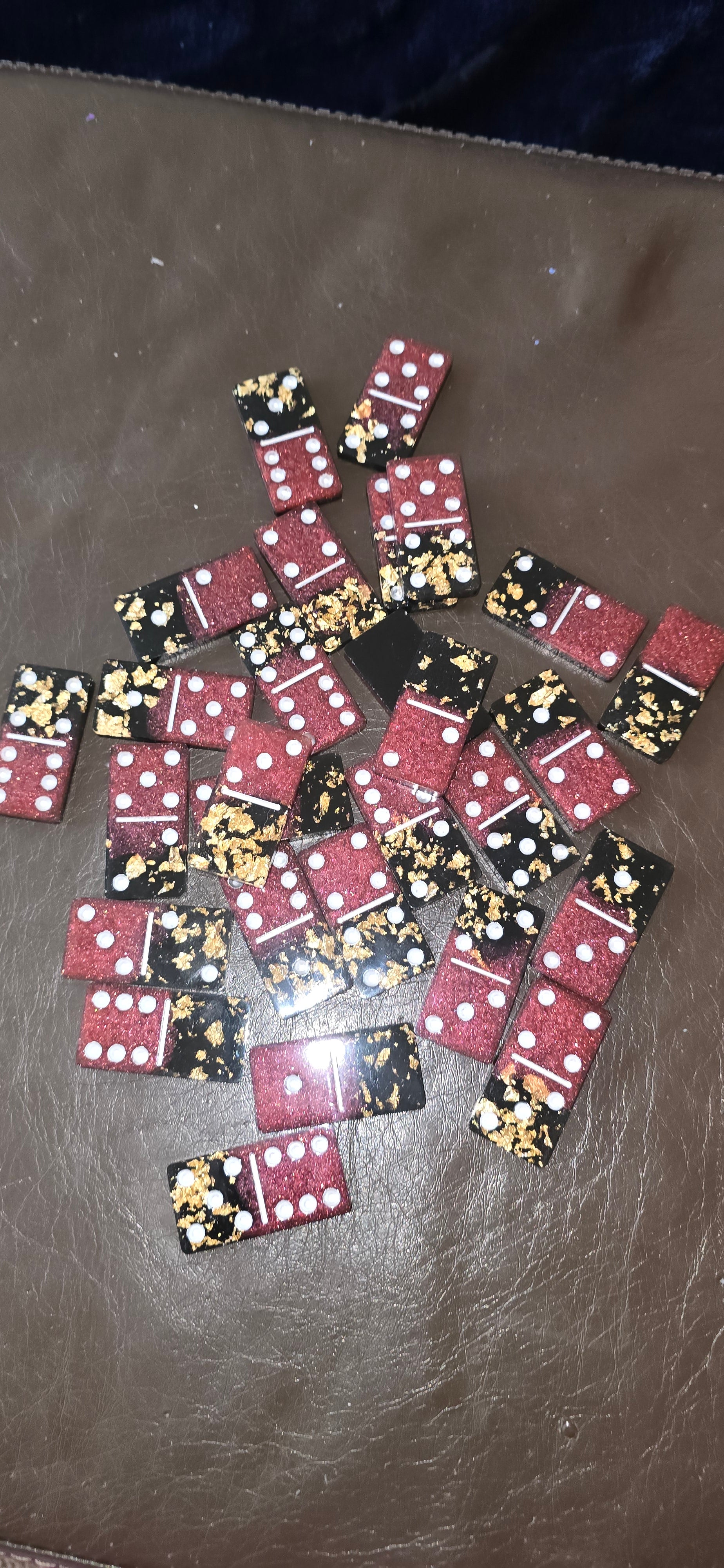 Red & Black Dominos Set
